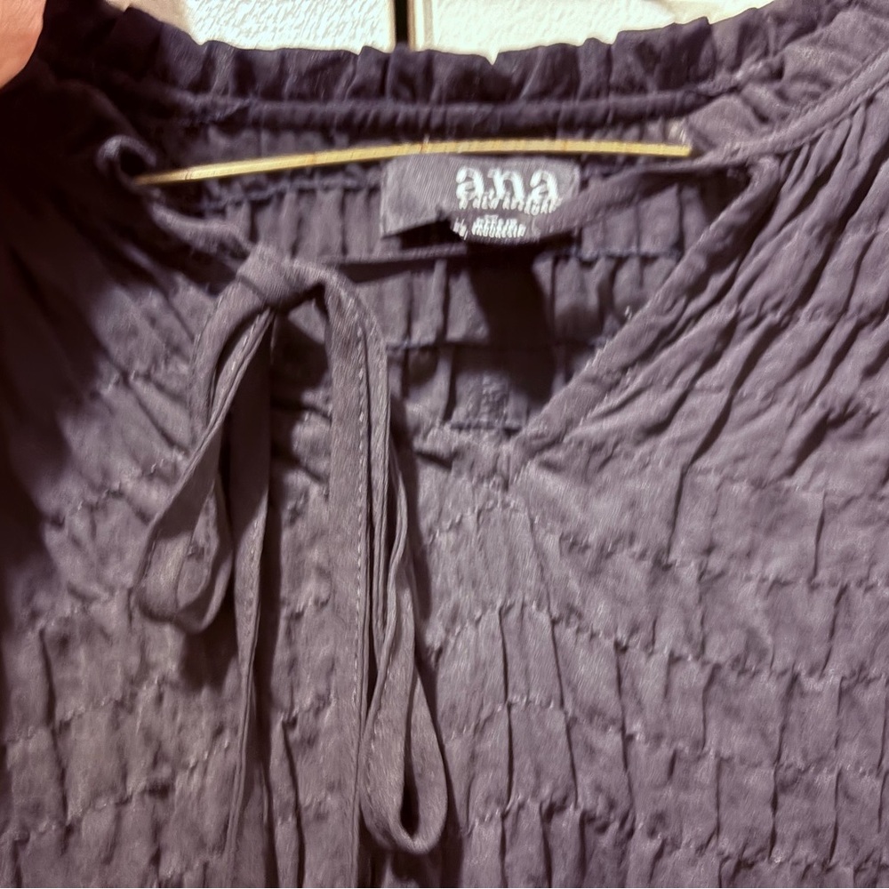 a.n.a Black Smocked Women's Top - Picture 4 of 7
